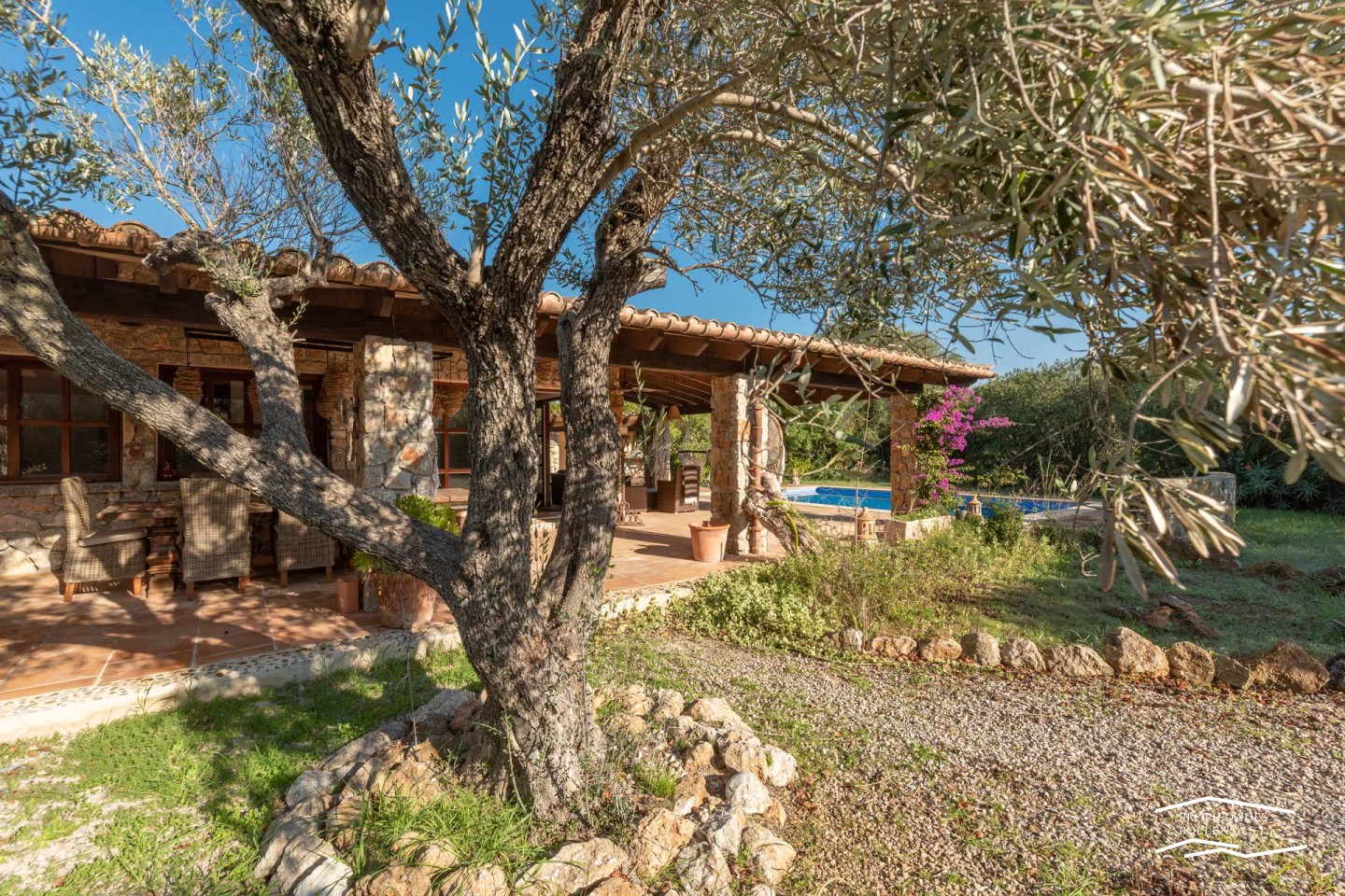 TRADITIONAL FINCA IN PUERTO POLLENSA, A5 MINUTES TO THE BEACH.