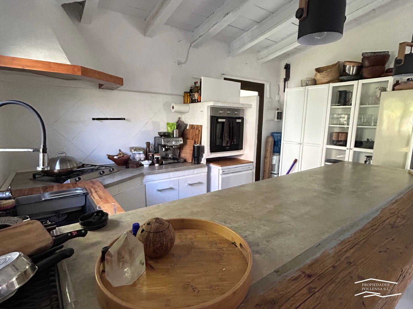 MEDITERRANEAN VILLA WITH TWO HOUSES NEAR BOQUER, POLLENSA.