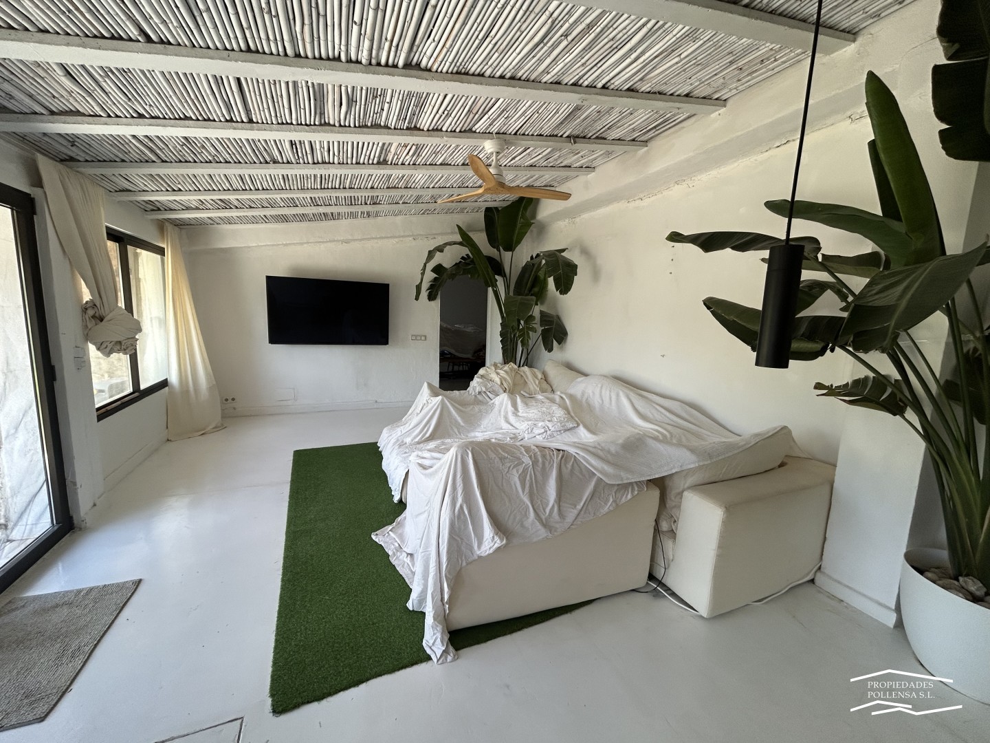 MEDITERRANEAN VILLA WITH TWO HOUSES NEAR BOQUER, POLLENSA.