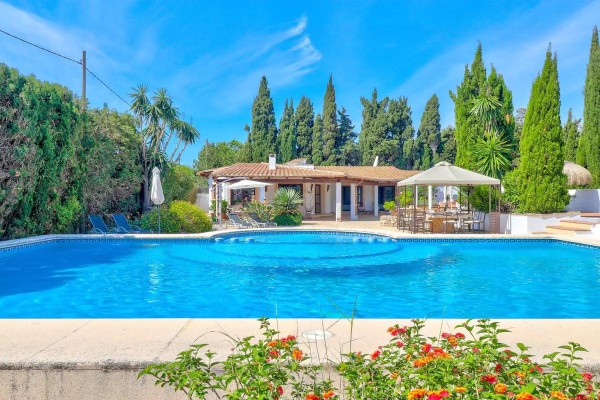 FANTASTIC FINCA RUSTICA  WITH  POOL IN  PUERTO DE POLLENSA 