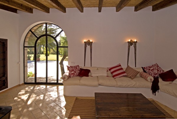 LUJOSA MANSION CERCA DE POLLENSA, DE 21.000M2           