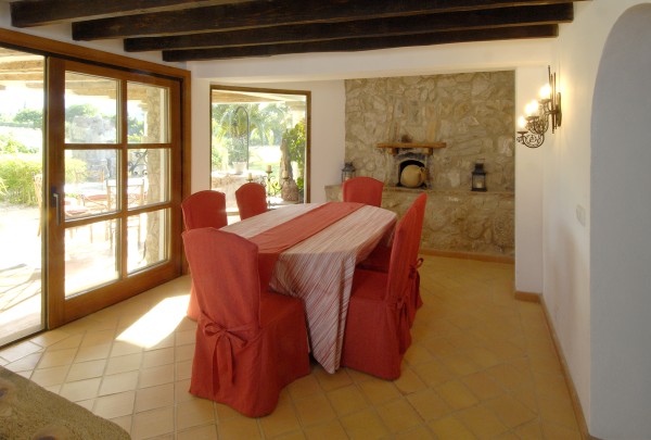 LUJOSA MANSION CERCA DE POLLENSA, DE 21.000M2           