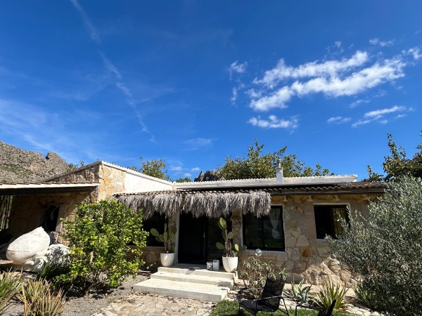 MEDITERRANEAN VILLA WITH TWO HOUSES NEAR BOQUER, POLLENSA.