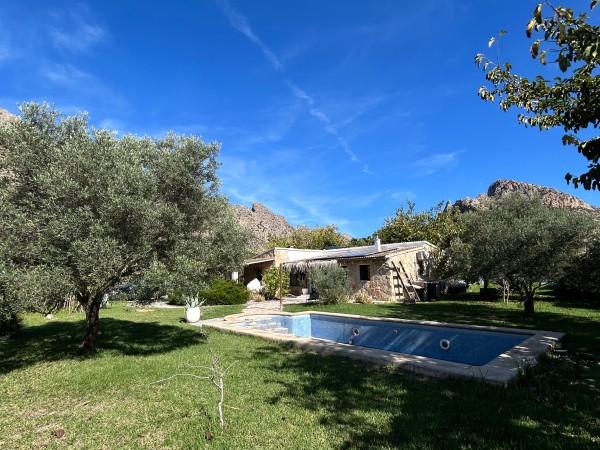 MEDITERRANEAN VILLA WITH TWO HOUSES NEAR BOQUER, POLLENSA.